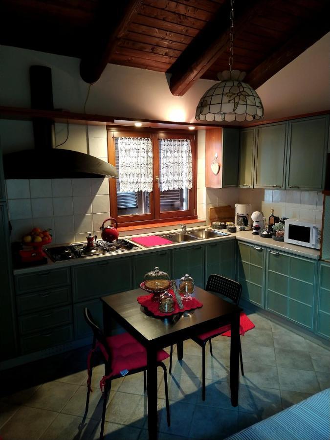 Cascina Roella Guest House Monforte dʼAlba Екстериор снимка