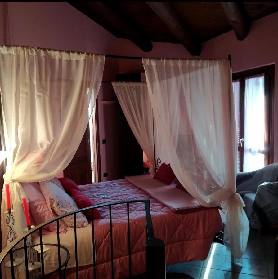 Cascina Roella Guest House Monforte dʼAlba Екстериор снимка
