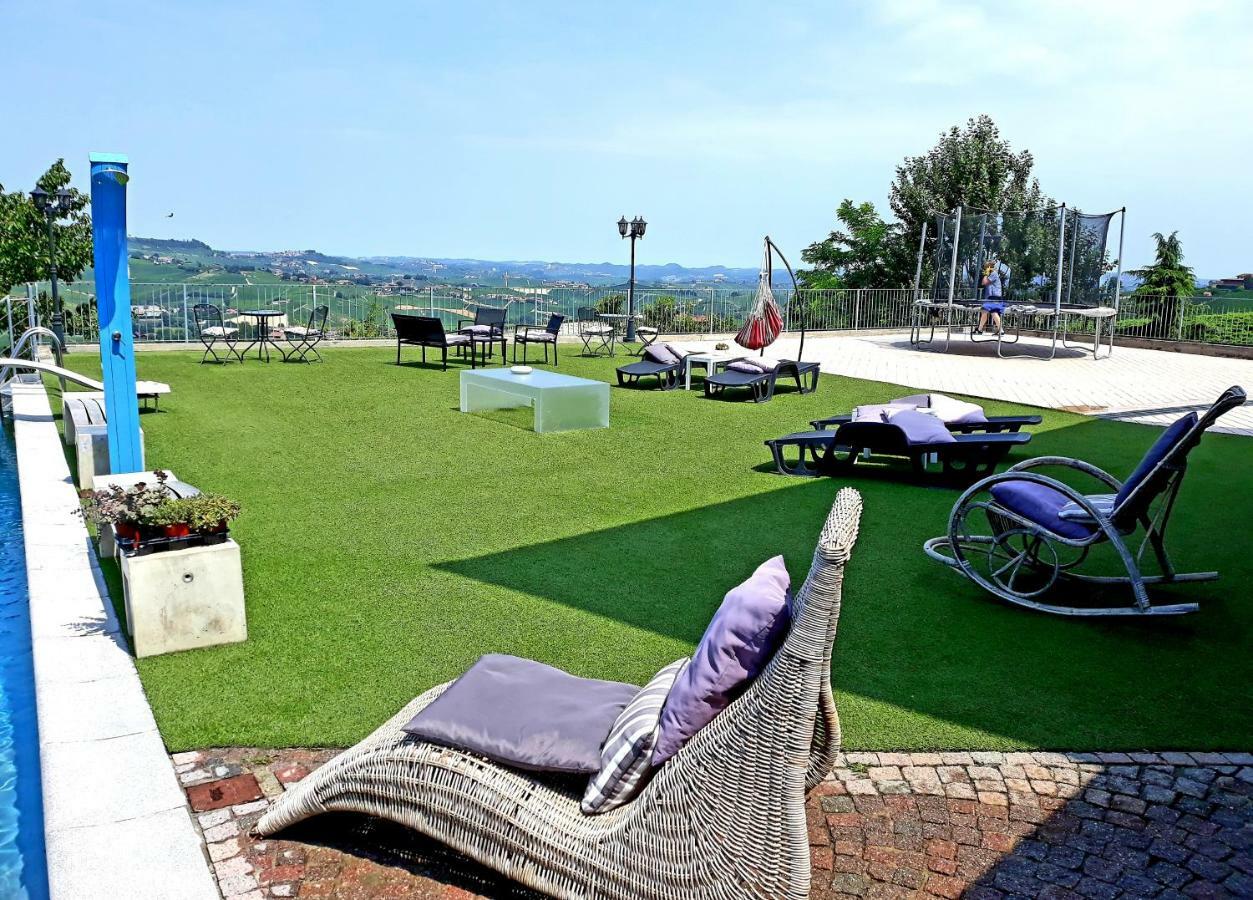 Cascina Roella Guest House Monforte dʼAlba Екстериор снимка